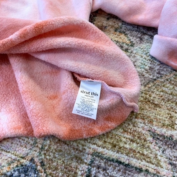 Strut This - Picture 4 of 8